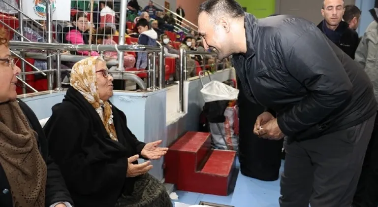 Yılmaz, Acil Toplanma Alanlarında Vatandaşlarla Bir Araya Geldi,
