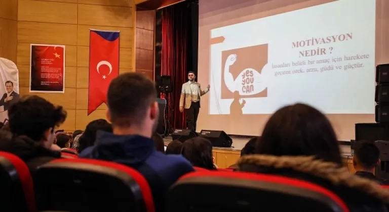 Yks Öğrencileri, Büyükşehir’in ‘Motivasyon Etkinliği’nde Buluştu