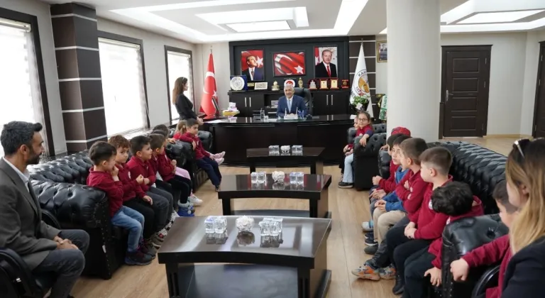 Zini-Abdullah Aslan Anaokulu öğrencilerinden Kahta Belediyesi'ne ziyaret