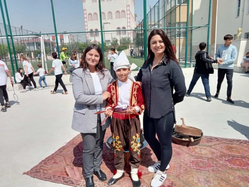 Arpaçsakarlar Orta Okulunda 23 Nisan Coşkusu