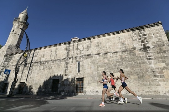 Tarsus’un Tarih Kokan Sokaklarında 14. Tarsus Yarı Maratonu 2022