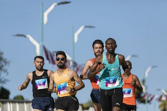 Tarsus’un Tarih Kokan Sokaklarında 14. Tarsus Yarı Maratonu 2022