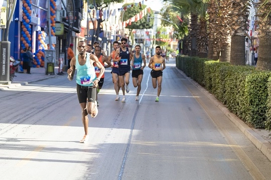 Tarsus’un Tarih Kokan Sokaklarında 14. Tarsus Yarı Maratonu 2022