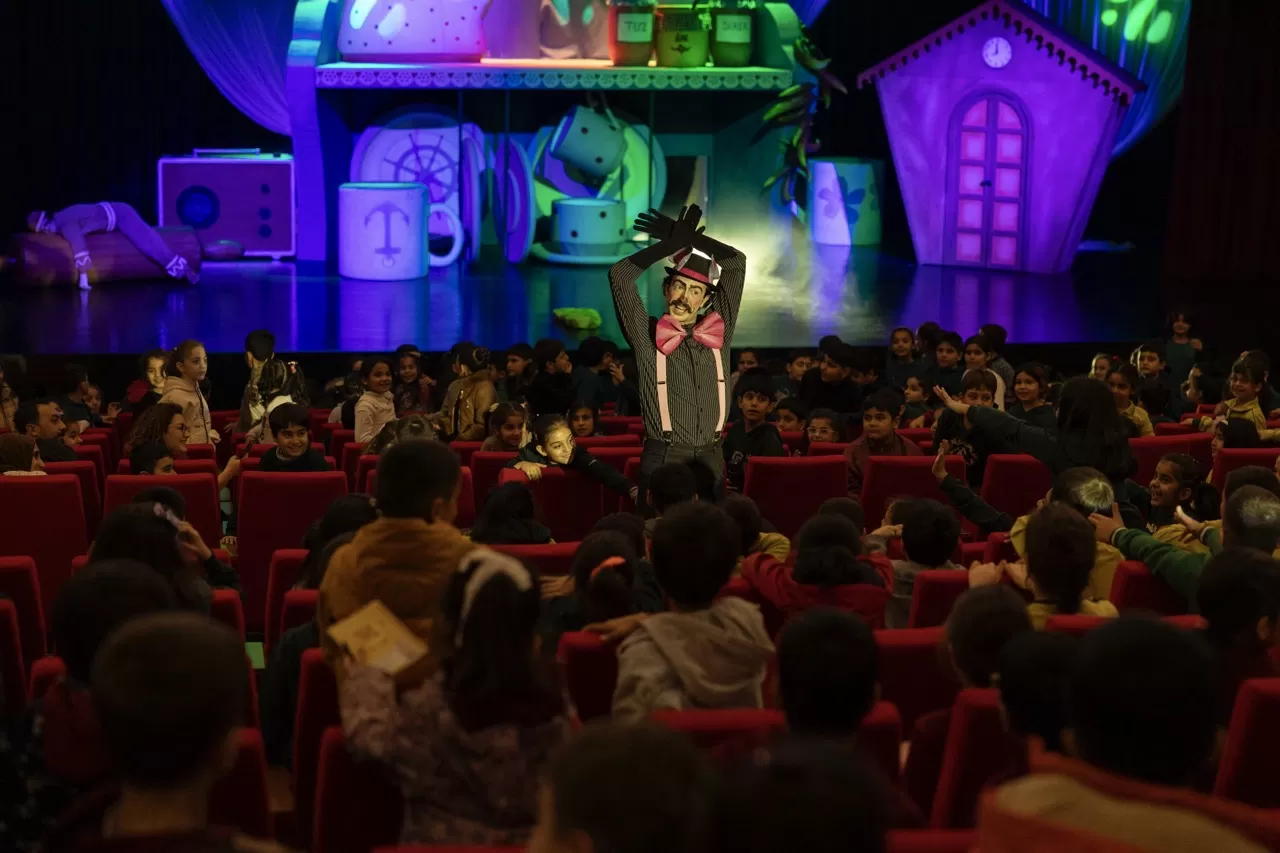 Mersin Şehir Tiyatrosu’ndan Yeni Bir Prömiyer: ‘Bisküvi Adam’