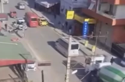 Mersin’de 3 Kişi Hayatını Kaybetti: Şüpheli Ayağından Vurularak Yakalandı