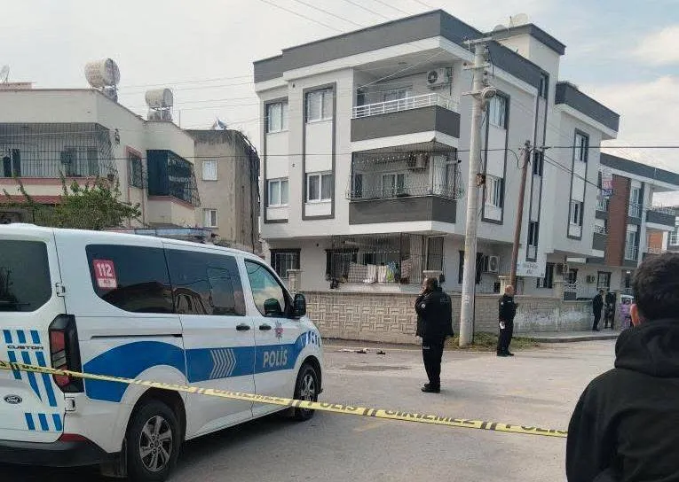 Tarsus’ta Kadın Kocası Tarafından Bıçaklandı